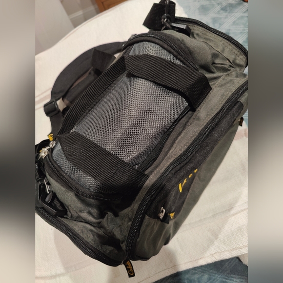 Cabela bag New ! - Picture 3 of 5